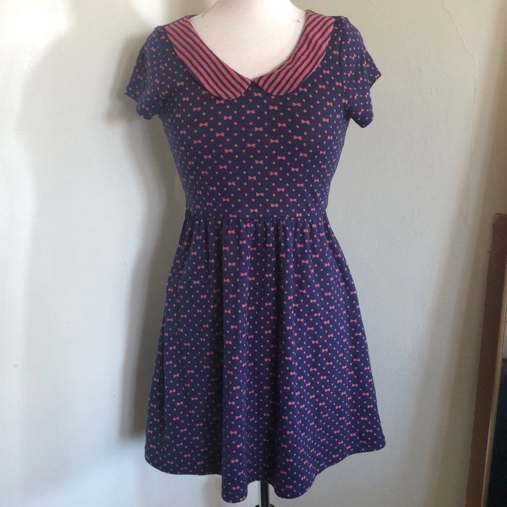 Mod Cloth retro vintage bow & polka dot Peter Pan collar dress Doe & Rae